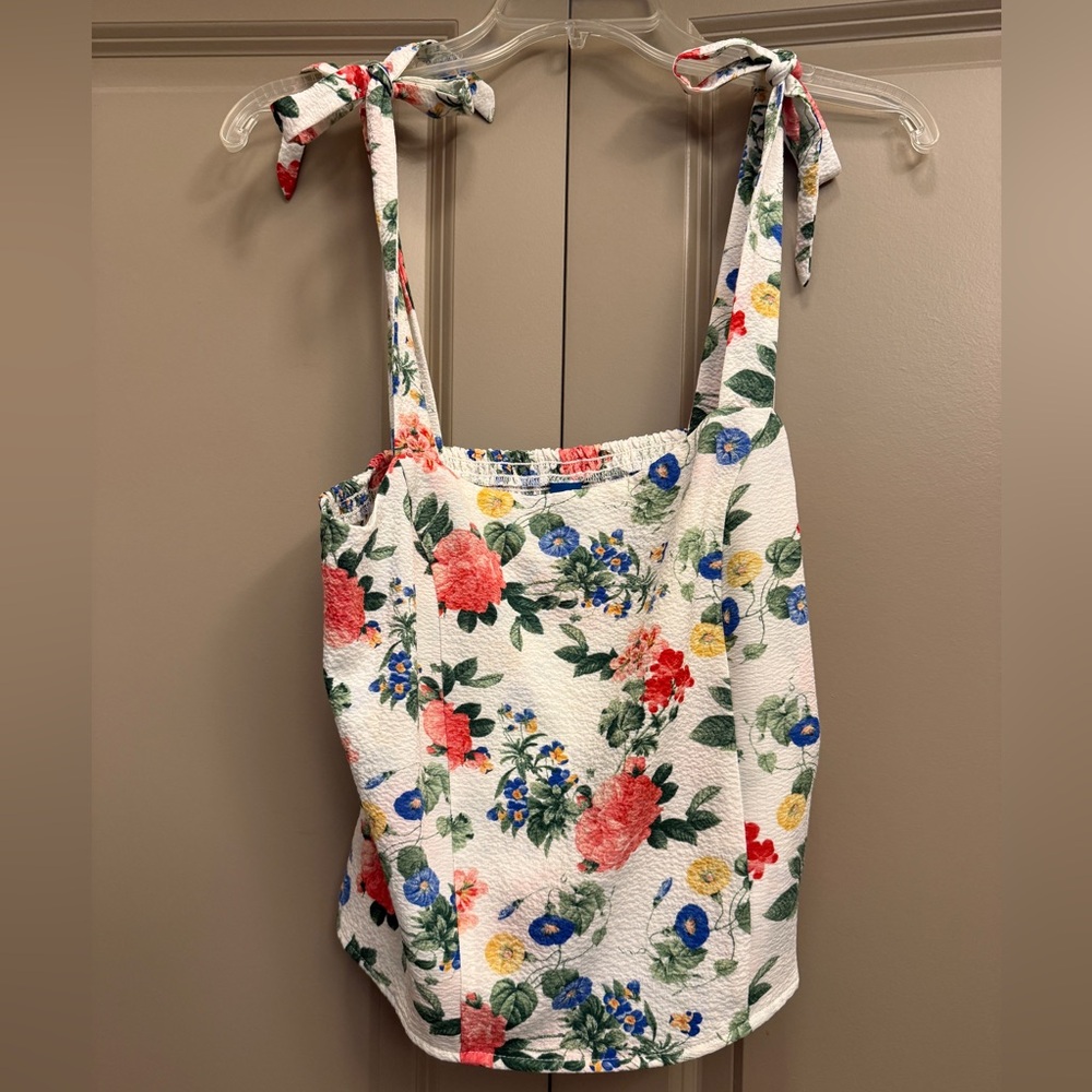 Old Navy Floral Sleeveless Top